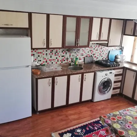 Carsida Muestakil Ev * Cesme